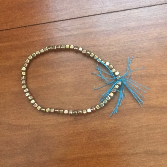 Three easy to wear fringe bracelets - Picture 3 of 4